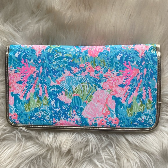 Lily Pulitzer Travel Organizer Clutch. - Picture 2 of 8